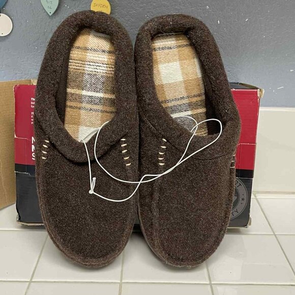 Dearfoams slippers - Picture 1 of 7
